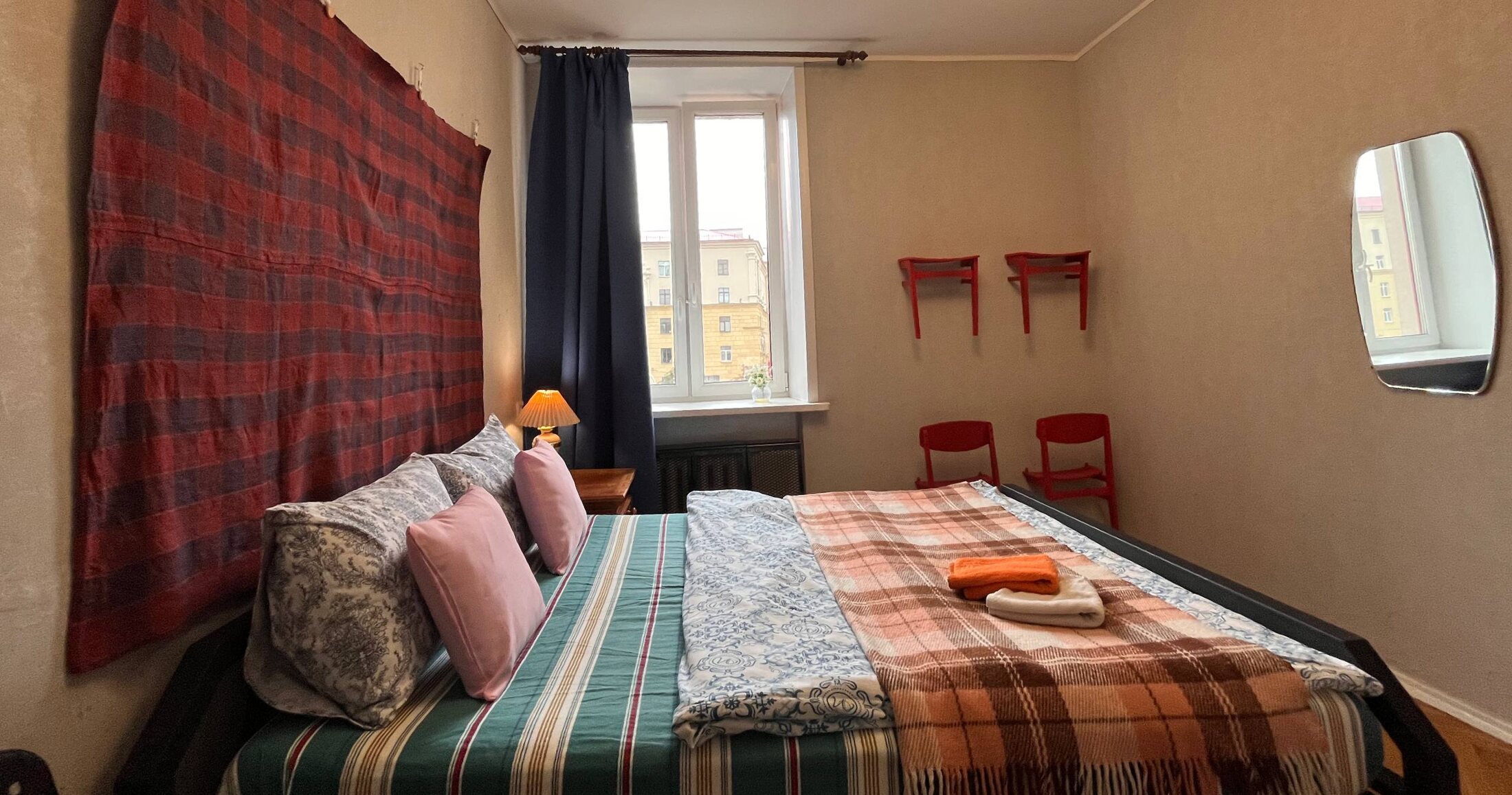 Общий вид комнаты Хата в хостеле LOFT в центре Минска